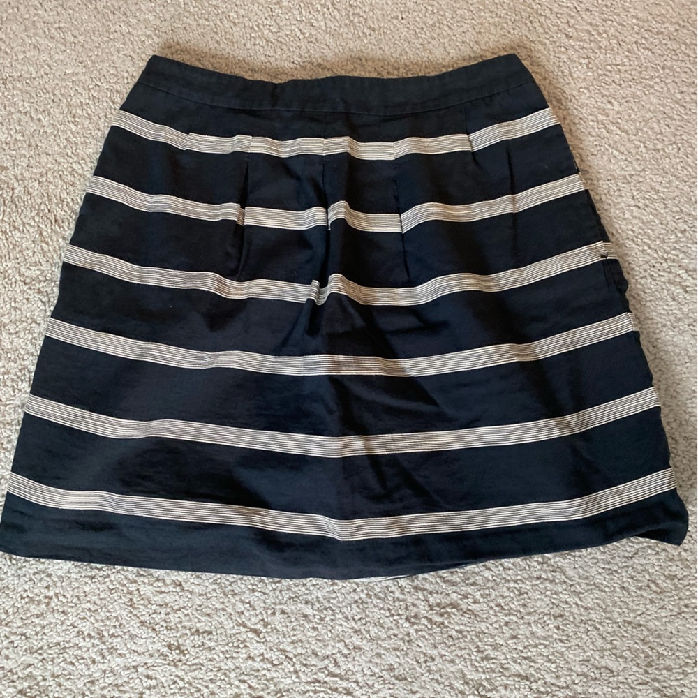 Ann Taylor Loft size 0 skirt with pockets